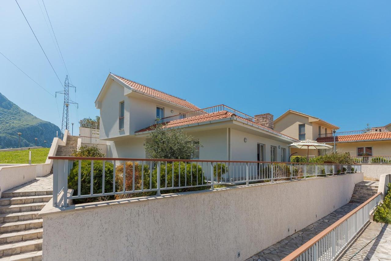 Carsko Selo Blizikuce Villa Budva Ruang foto